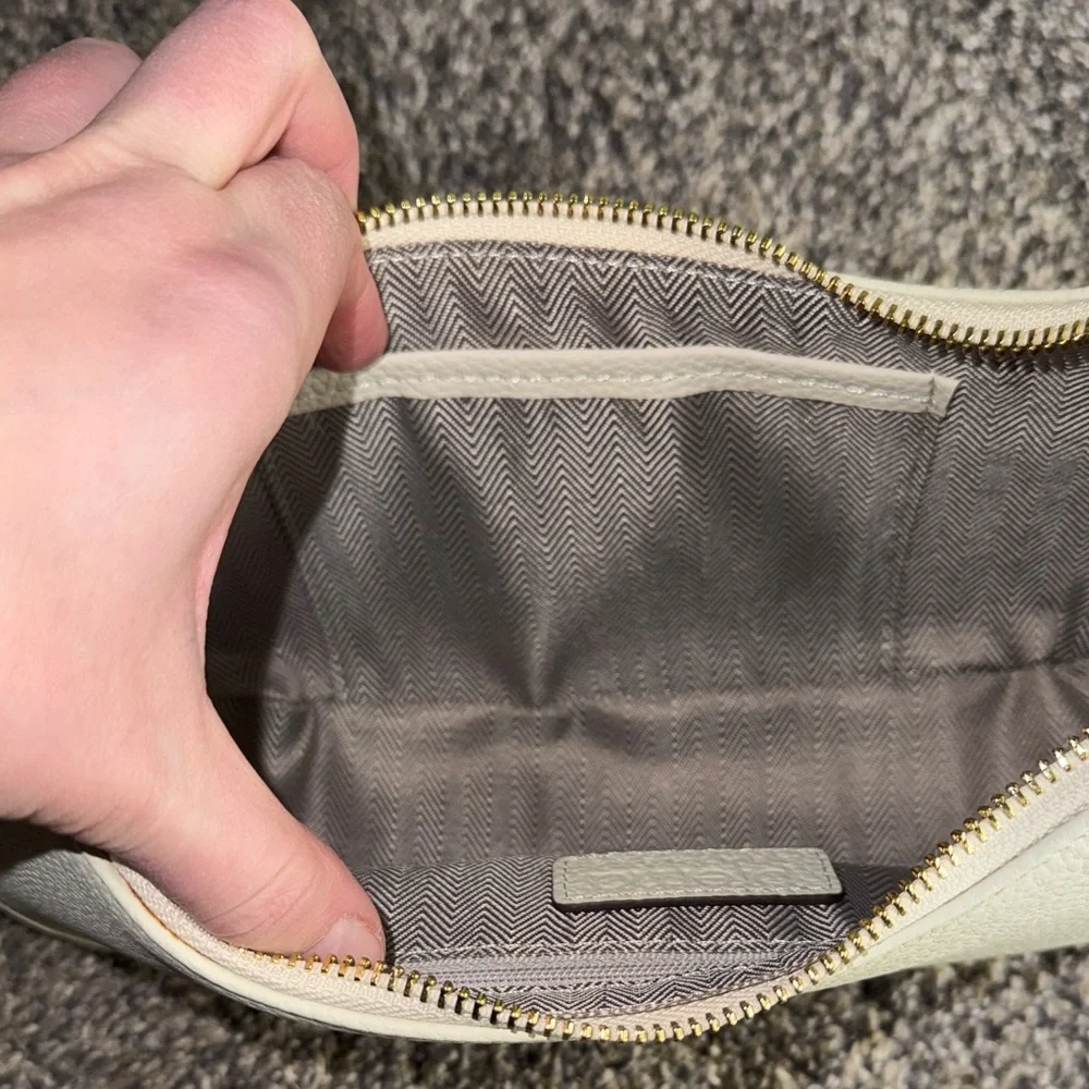 Prema Leathers Ava Crescent Bag - Picture 10 of 12